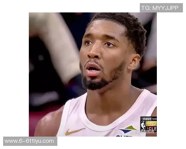 米切尔半场表现平平仅得13分3助攻失误和犯规影响发挥 米切尔半场表现平平仅得13分3助攻失误和犯规影响发挥