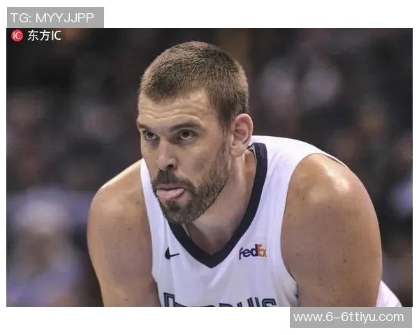 卡姆琼斯因超速被拦截逮捕急于赶往训练场引发关注