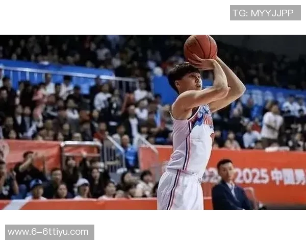 文班在16分钟内表现出色三投三中贡献9分10篮板7助攻3盖帽失误略多但依然完美 文班在16分钟内表现出色三投三中贡献9分10篮板7助攻3盖帽失误略多但依然完美